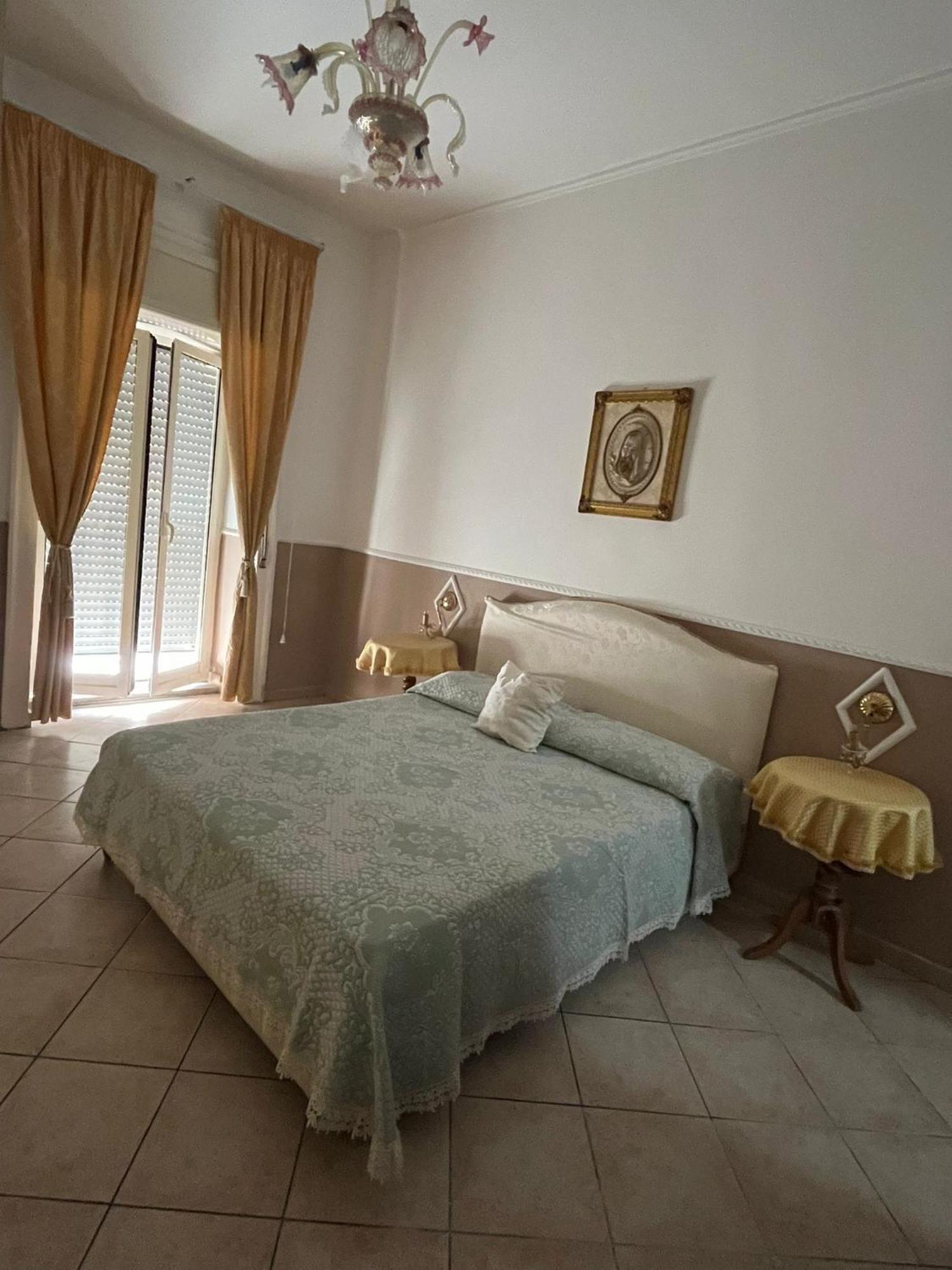B&B San Gennaro 54 Наполи Екстериор снимка